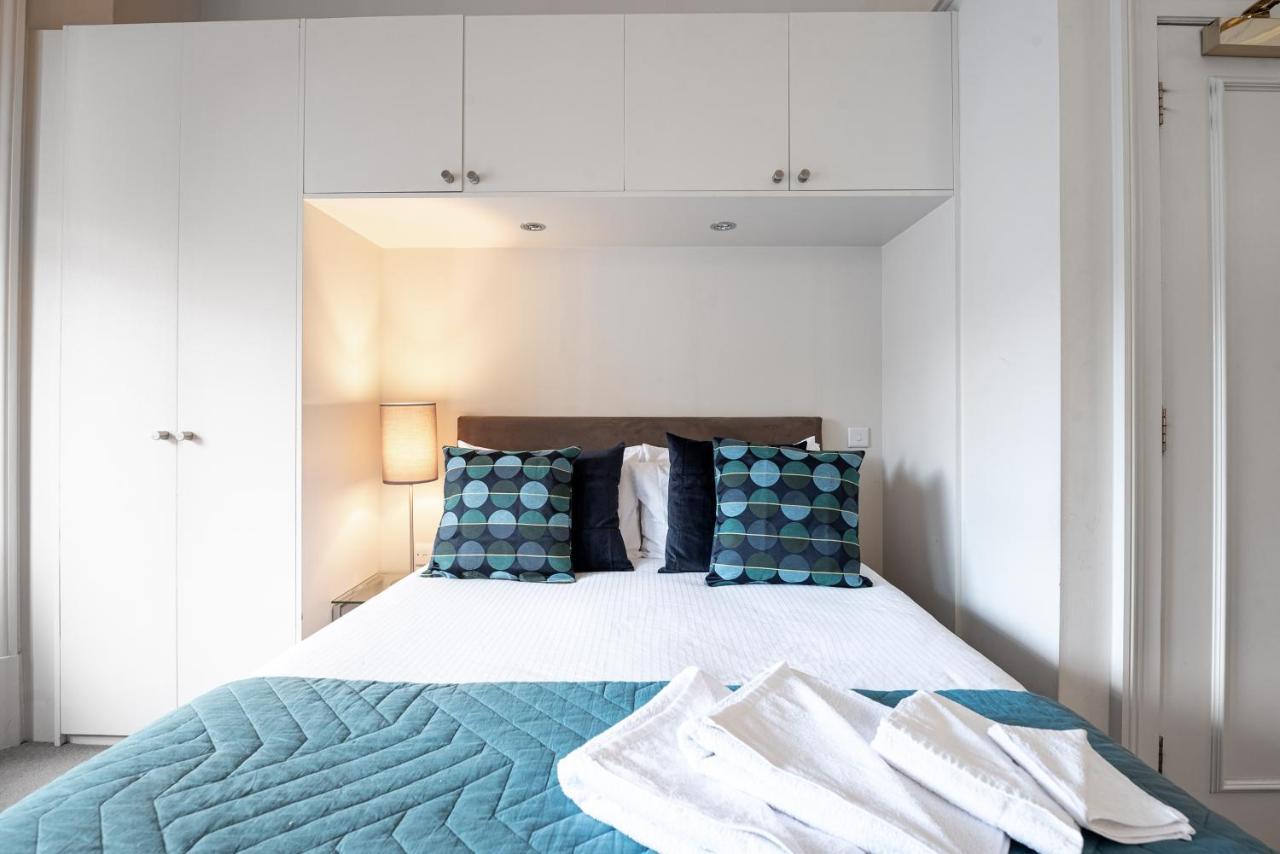 The By Capital * Londen
